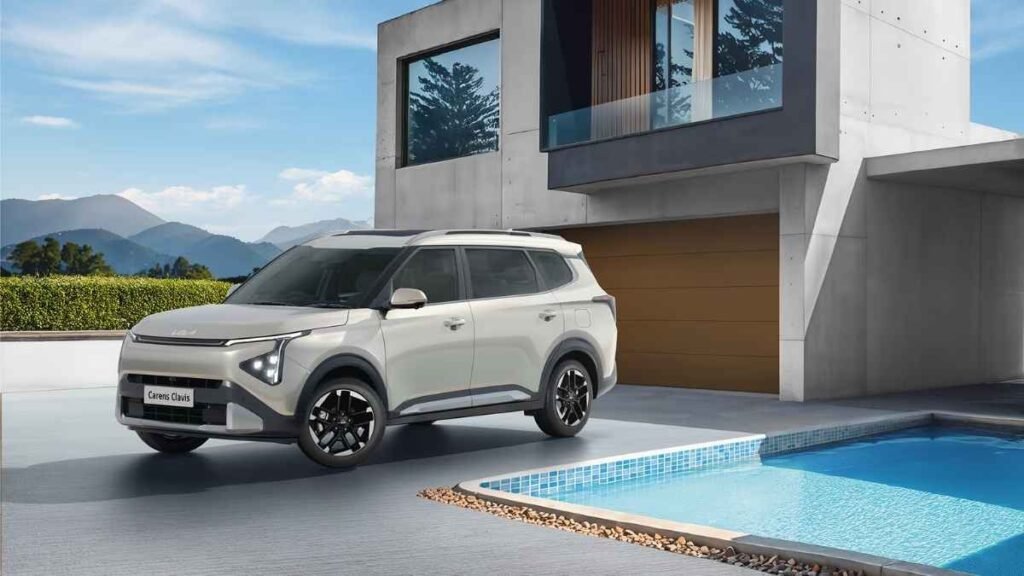 Kia Carens Clavis 2025
